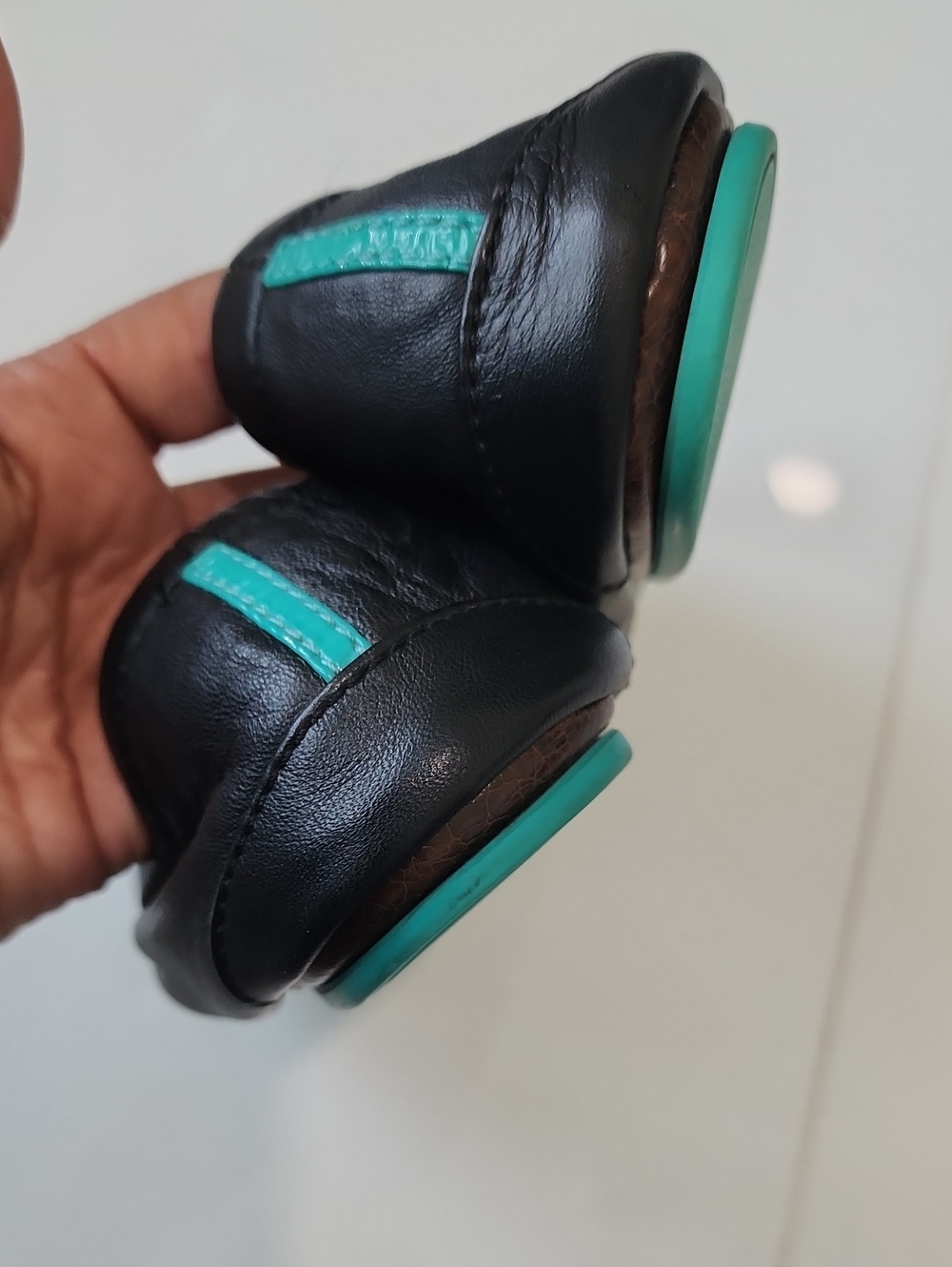 Tiekd Black Women's Leather Ballet Flats - Picture 10 of 14